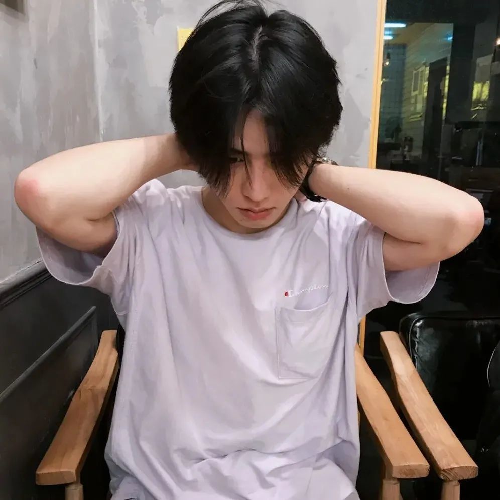 好看男生頭像最新版，友情與溫馨日常的完美融合