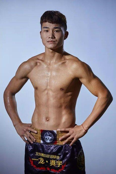 武林風魏銳熱血比賽掀起狂潮!