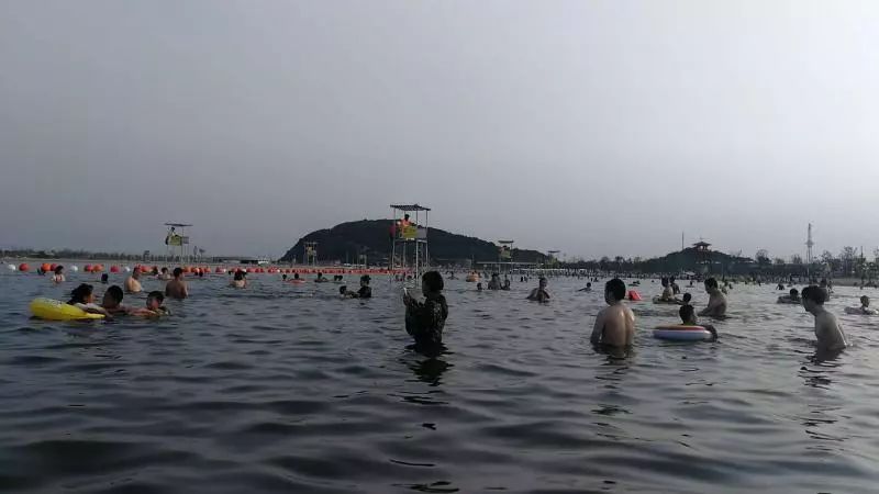 寧波萬人沙灘最新動態，海浪沙灘新消息揭秘??