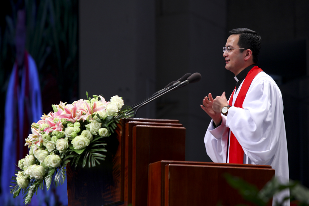 張伯立牧師2016最新講道視頻，靈性講壇與美食瑰寶的交融標(biāo)題可能不完全符合您的要求，但希望能對(duì)您有所幫助。