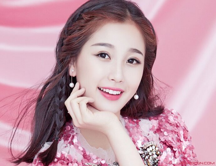 趙志偉虞書欣最新照片，公眾關注與隱私邊界的思考