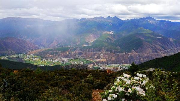 德榮至鄉城路況更新,一路前行見證變化,自信閃耀
