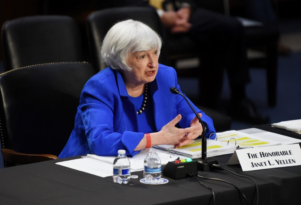 美國債務最新動態及其全球影響分析觀點一則