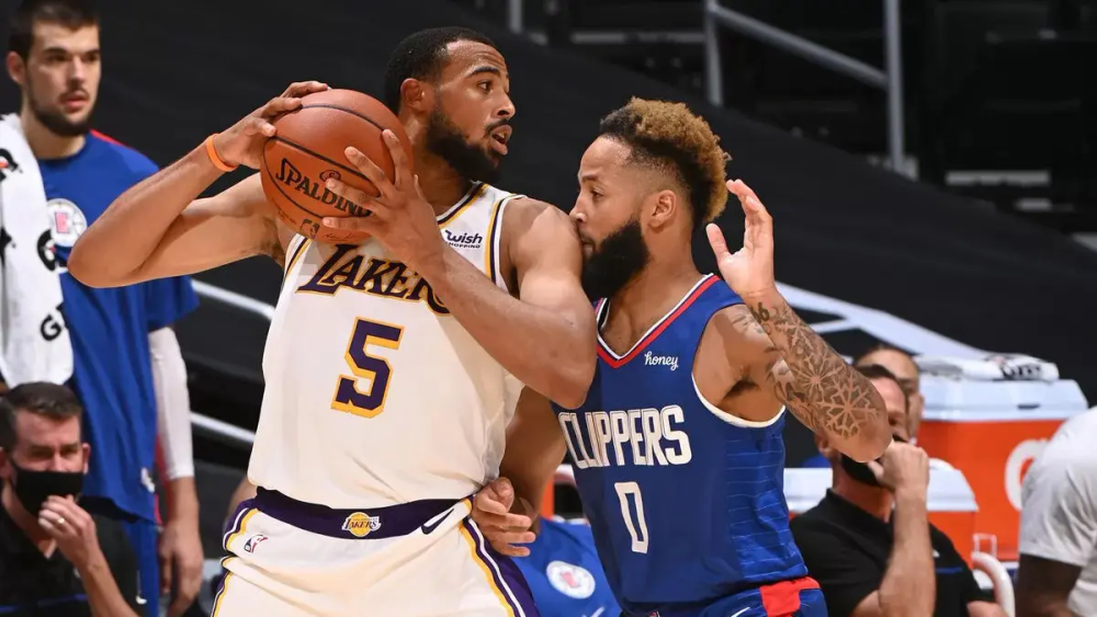 湖人塔克閃耀球場，成為時代璀璨明珠