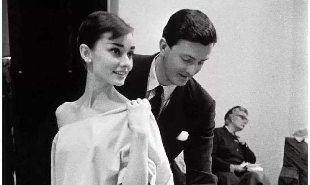 流利說新動態(tài),引領(lǐng)語言學習革命,展現(xiàn)科技魅力