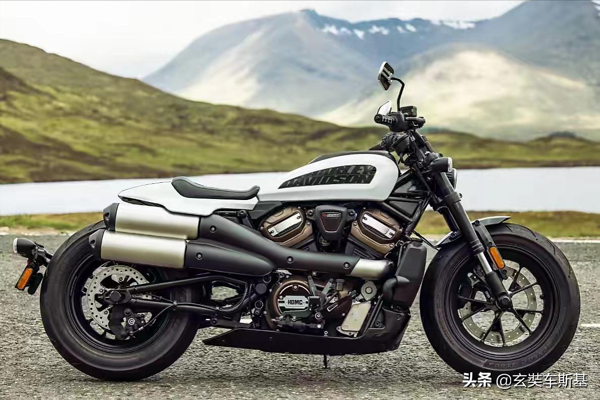 曼島摩托車比賽的熱血激情與小巷風情之旅