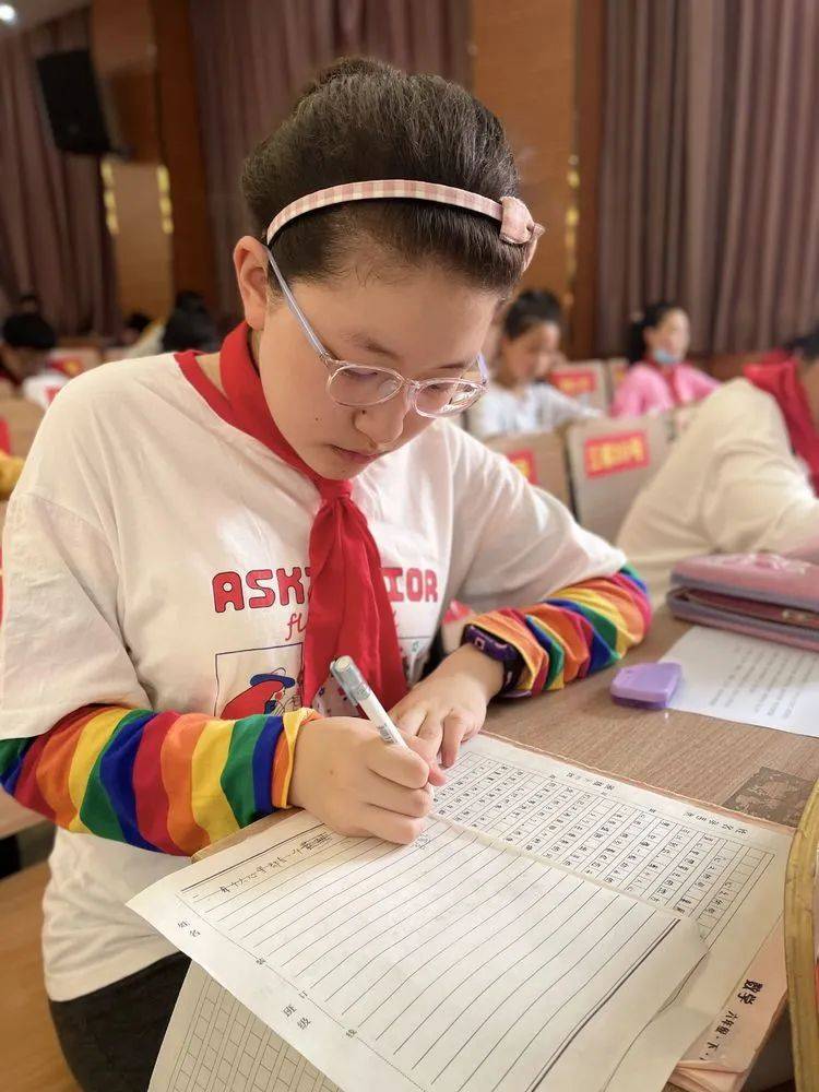 成人寫作大賽，書寫改變，自信成就夢想之路