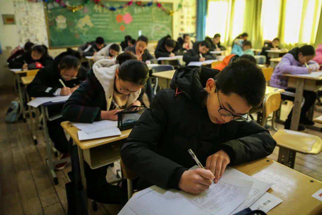 成人寫作大賽,書寫改變,自信成就夢想之路