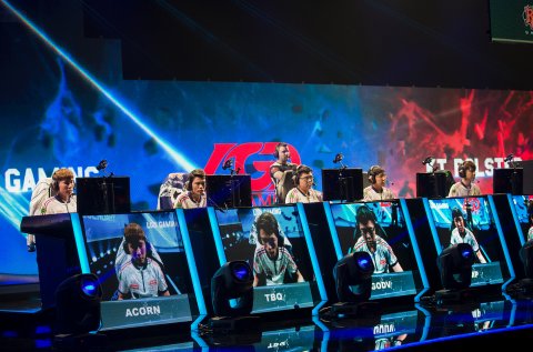 上海英雄聯盟比賽，小巷中的電競激情與獨特風味