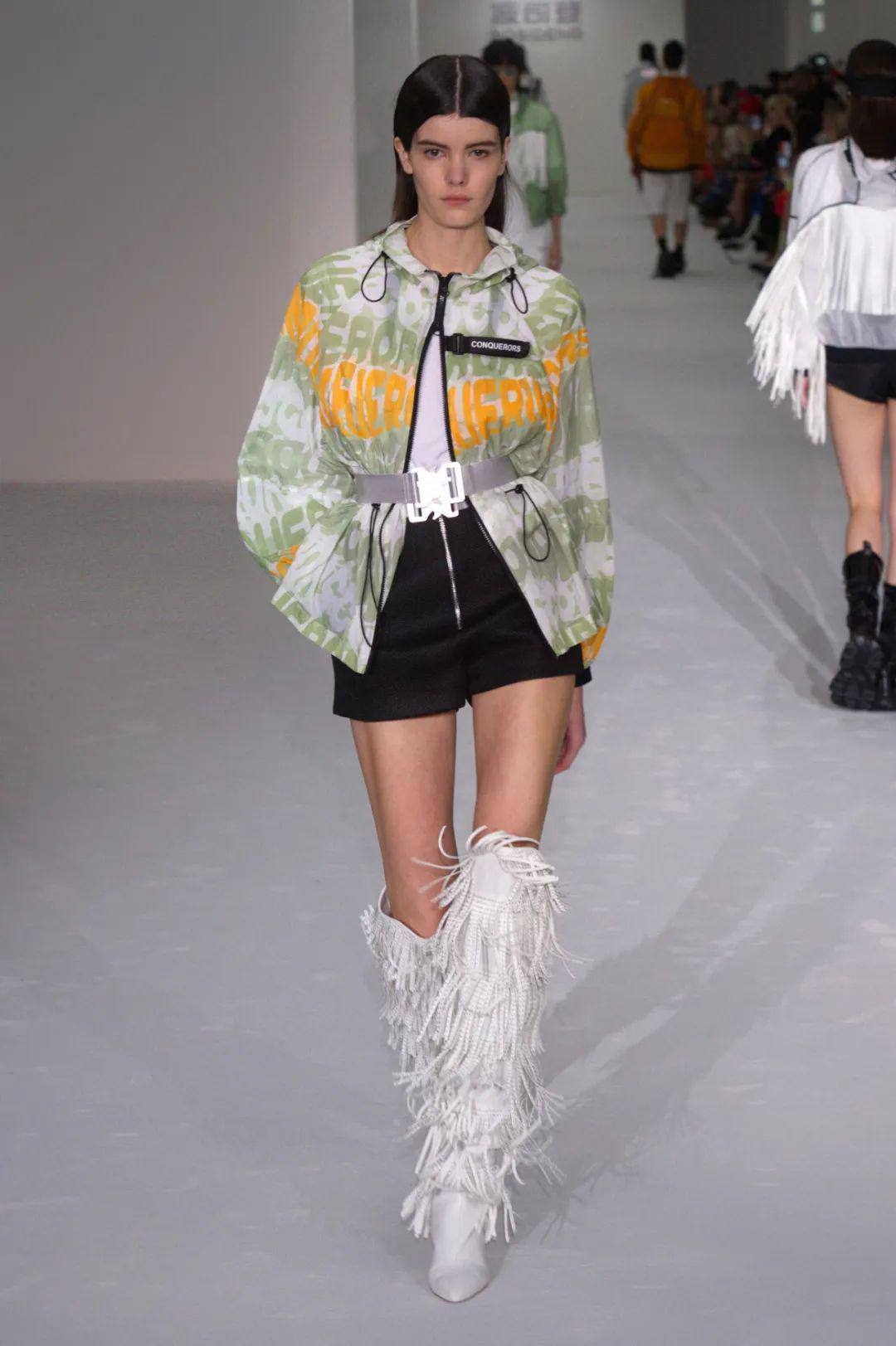 最新春夏季時(shí)尚新品潮流發(fā)布，時(shí)尚輪回與演繹的魅力