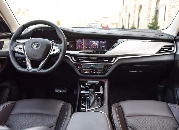 公司上市慶典啟航,共創輝煌,夢想揚帆起航橫幅標語