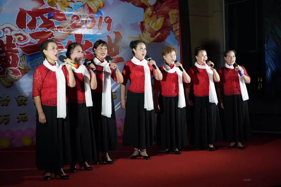 中老年歌唱比賽，唱響生活的旋律，激情再現舞臺！