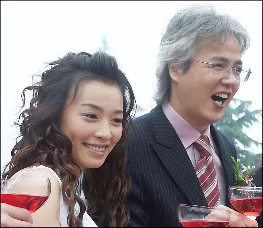 張庭夫婦恩愛如初，事業再攀高峰，近況一覽！