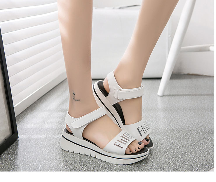 2025新款韓版學生涼鞋,時尚與舒適并存的完美選擇