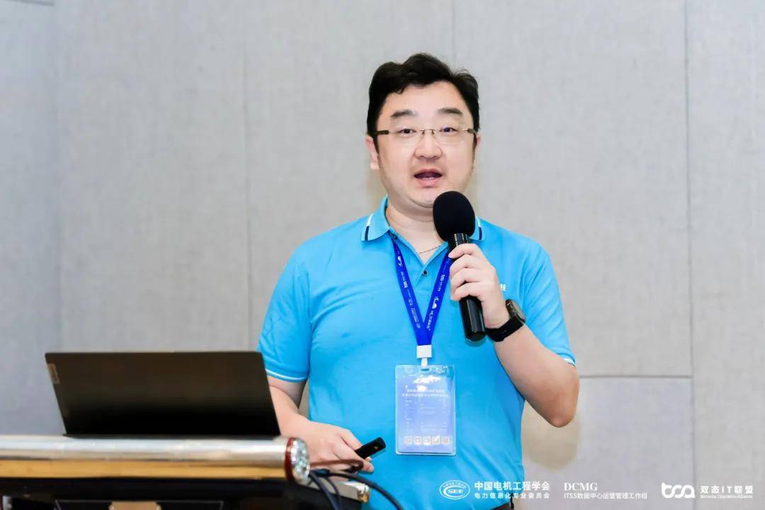 楊辰最新，擁抱自然，心靈寧靜之旅