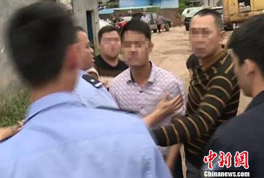 工地打人事件引發(fā)關(guān)注,征途轉(zhuǎn)向自然風(fēng)景之美引人深思